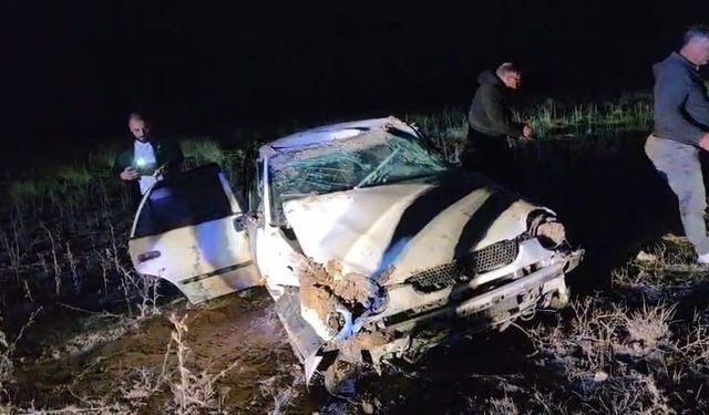 Aksaray'da kontrolden çıkan otomobil takla attı: 3 yaralı