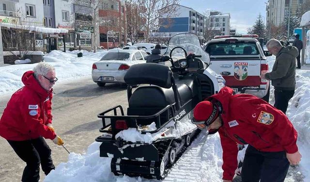 AKUT Bingöl'den zorlu şartlarda hayat kurtaran operasyon