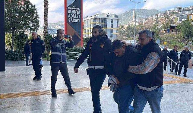 Alanya'da bıçak ve zincirlerin kullanıldığı kavgaya 3 tutuklama