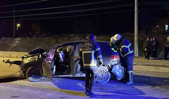 Alkollü sürücü ortalığı savaş alanına çevirdi: 2 yaralı