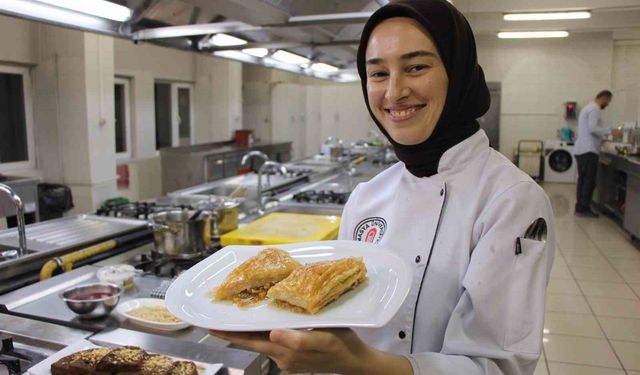 Amasya'nın yeni lezzeti 'elmalı baklava'