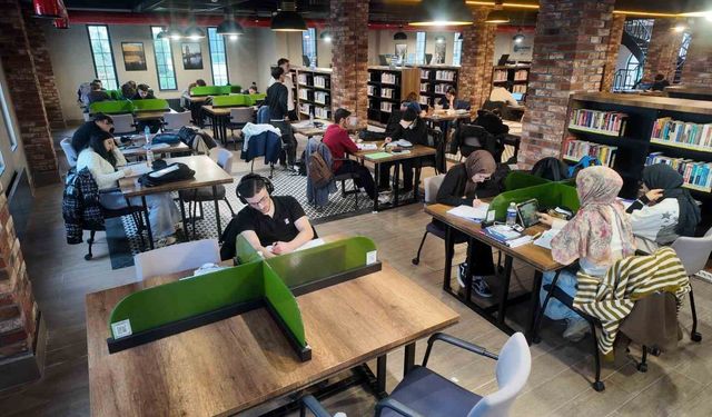 Başiskele'de tarıyıl tatilinde öğrencilerin adresi Kitaphane