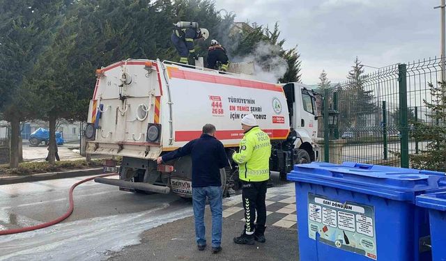 Bolu'da yol süpürme aracında yangın çıktı