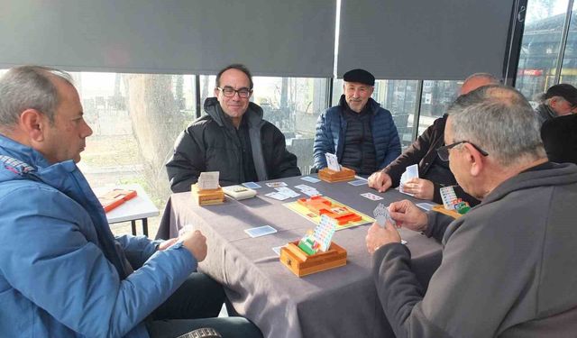 Burhaniye Kuzey Ege'de Briç sporunun merkezi oldu