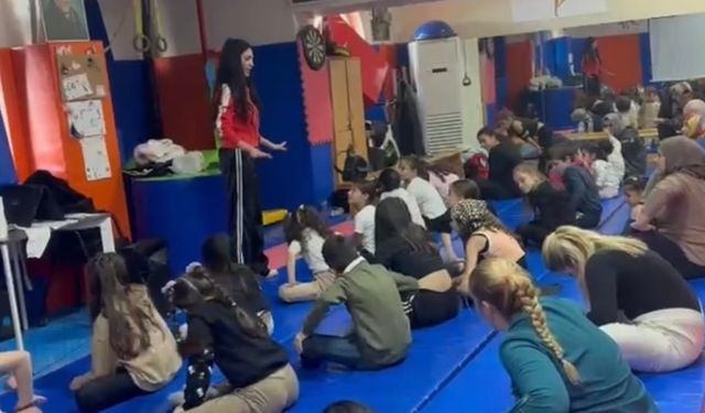 Burhaniye'de anne ve çocukları sporda buluştu