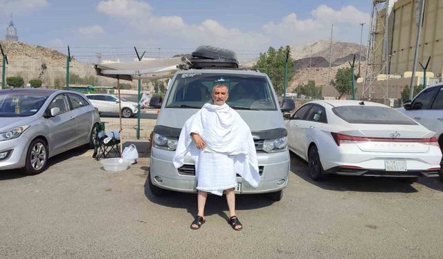 Bursa'dan 2 bin 600 kilometrelik yolu katederek Mekke'ye geldi