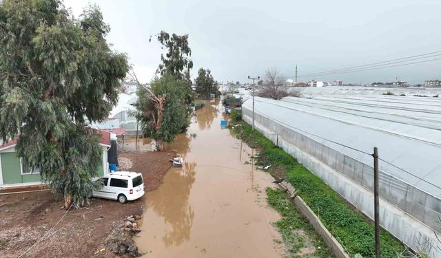 Büyükşehir, yağıştan etkilenen 3 ilçe için hasar tespit çalışması başlattı
