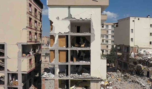 Depremin yıktığı Nurdağı küllerinden doğdu