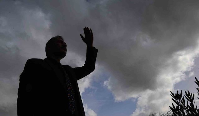 Doç. Dr. Özçelik: 'İzmir'in su ihtiyacına bulut tohumlama çare değil'