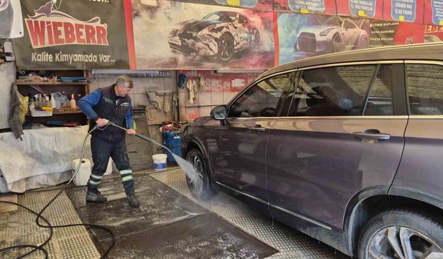 Dondurucu soğuklar ve kar yağışı oto yıkama taleplerini düşürdü