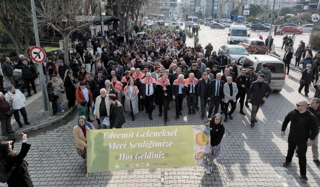 Edremit'te 'Geleneksel Zeytin Hasat Sonu Meci Şenliği' coşkuyla başladı