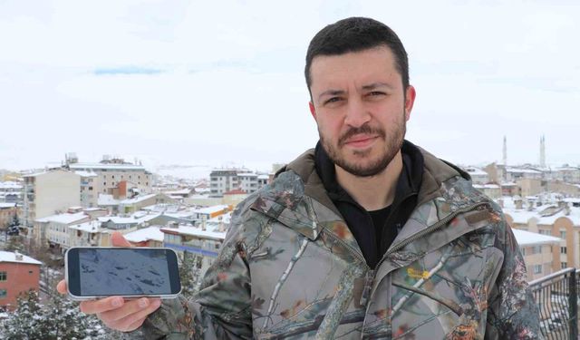 Eksi 20 derecede sürü halinde suya girdiler