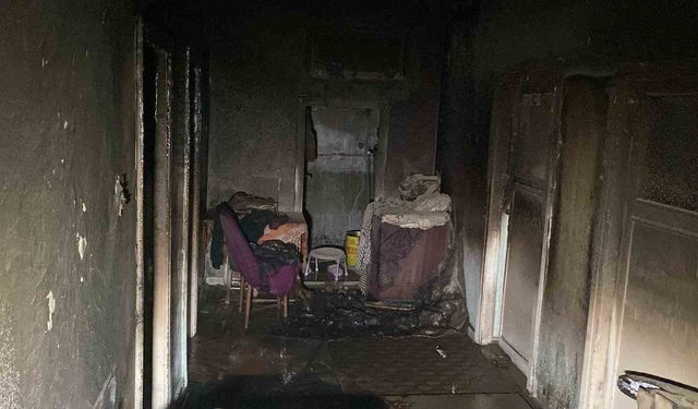 Elazığ'da ev yangını: Engelli genç kız hayatını kaybetti