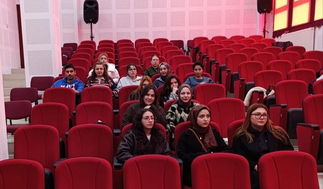 Emet MYO'da İŞKUR Gençlik Programı kapsamında eğitimler düzenlendi