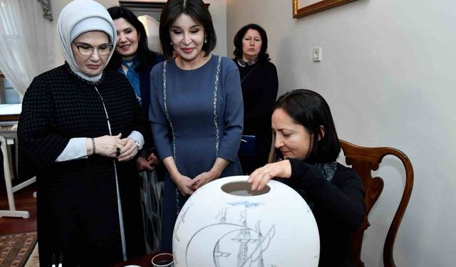 Emine Erdoğan ile Özbekistan Cumhurbaşkanı'nın eşi Ziroat Mirziyoyeva Ankara Palas'ı ziyaret etti