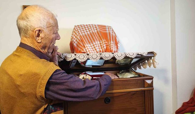 Engelli adamın eşi ölünce gizli bölmeye kaldırdığı 1 kilo altını çalındı iddiası