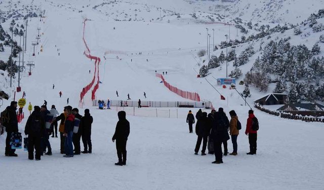 Erzincan Ergan Kayak Merkezinde sömestir yoğunluğu