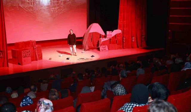 Gebze'de 'Gazze'nin Kadınları' oyunu sahnelendi