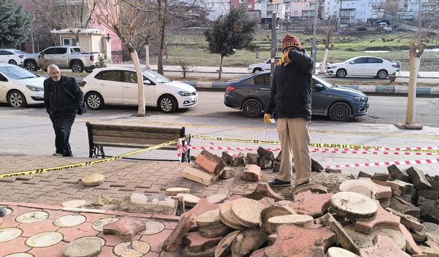 Gercüş'te facianın eşiğinden dönüldü: 12 katlı binanın merdiveni çöktü