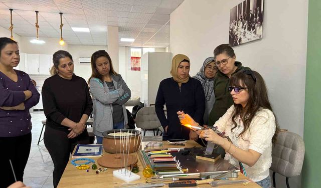 Germencik'te cam sanatları kursu yoğun ilgiyle başladı