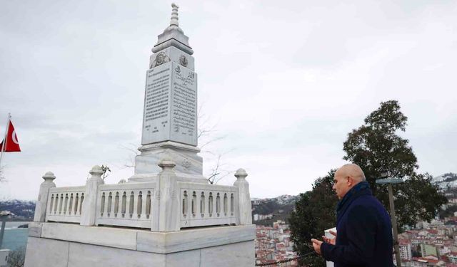 Giresun'un yeni valisi Mustafa Koç ilk ziyaretini Topal Osman Ağa'nın mezarına yaptı