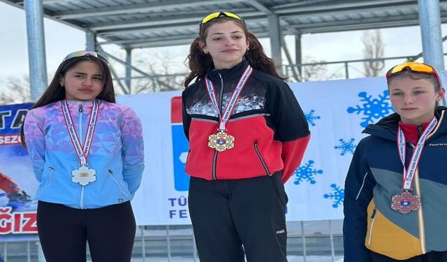 Hakkarili sporcular Erzurum'dan 22 madalyayla döndü