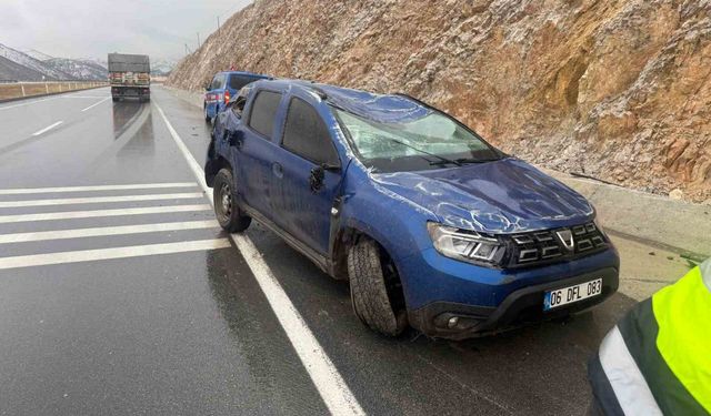 Hurdaya dönen araçta şans eseri kazayı yaralı atlattı