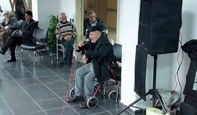 Huzurevi sakinleri için düzenlenen konserler sürüyor