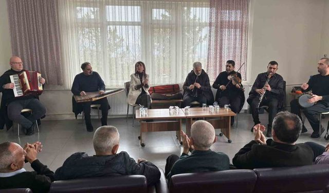Huzurevi sakinlerine yönelik anlamlı konser