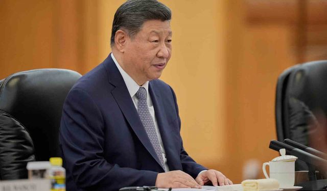 İngiltere Başbakanı Starmer, Çin Devlet Başkanı Xi ile bir araya geldi