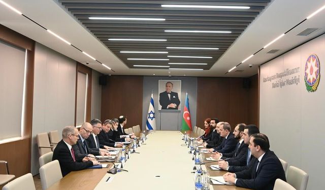 İsrail Dışişleri Bakanı Saar, Azerbaycan Dışişleri Bakanı Bayramov ile bir araya geldi