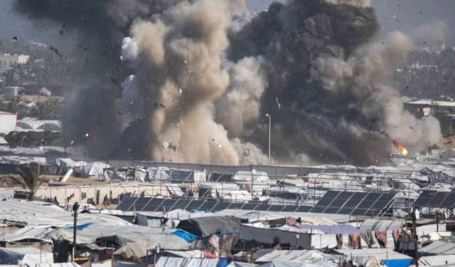 İsrail'in Gazze'de yerleşim yerlerine yönelik saldırılarında can kaybı 31'e yükseldi