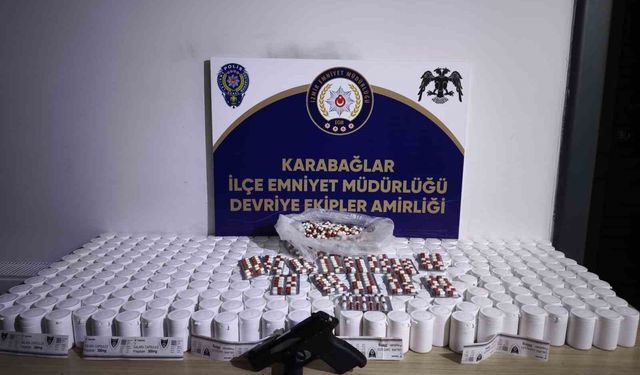 İzmir'de binlerce uyuşturucu hap ele geçirildi