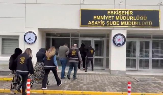 İzmir'deki 1 milyon 500 bin TL'lik hırsızlığın 4 şüphelisi Eskişehir'de yakalandı