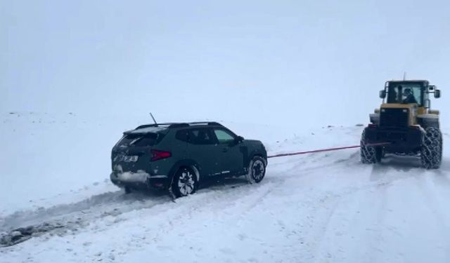 Kars'ta kar ve tipi geçit vermiyor