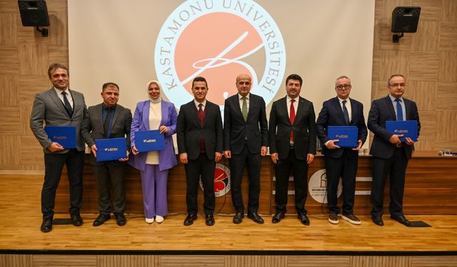 Kastamonu Üniversitesi'ndeki programlara MEDEK akreditasyon belgeleri verildi