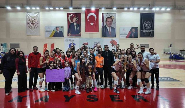Kayseri Yıldız Kızlar Voleybol Süper Ligi tamamlandı