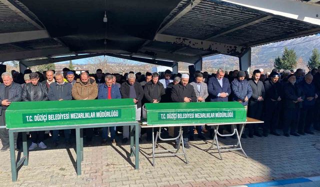 Kazada hayatını kaybeden baba ve gelin Düziçi'nde son yolculuğuna uğurlandı