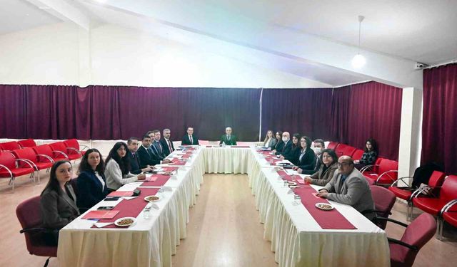 Kırklareli Valisi Turan: 'Aile odaklı sosyal hizmetlerin bütüncül, koruyucu ve önleyici bir anlayışla sürdürülebilir şekilde yürütülmesi büyük önem taşıyor'