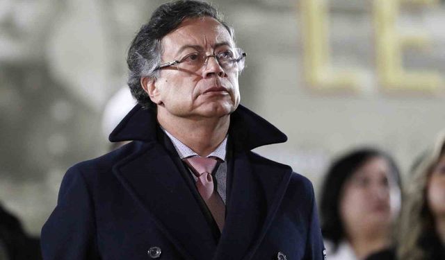Kolombiya Devlet Başkanı Petro: 'Kolombiya'yı savunmak için elime silah almaya hazırım'