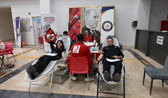 Kütahya İl Emniyet Müdürlüğünden kan bağışı kampanyasına destek