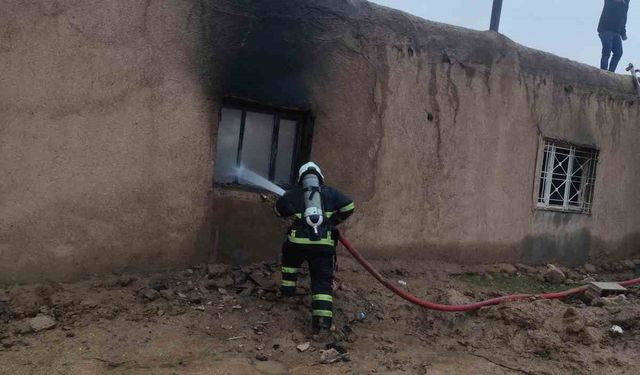 Mardin'de müstakil evde çıkan yangın söndürüldü