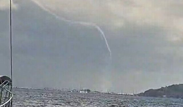 Marmaris Körfezi'nde hortum paniği