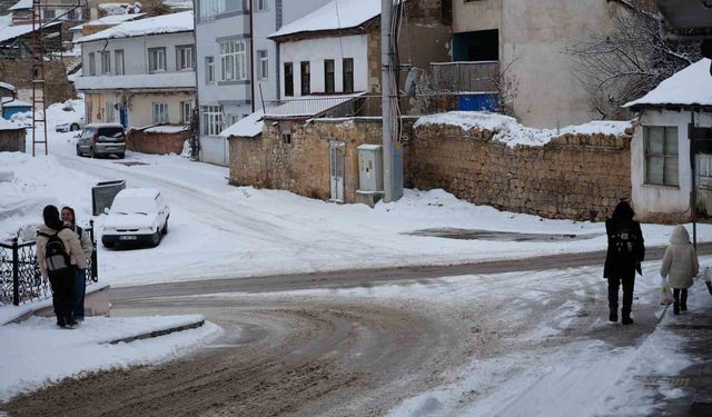 Meteorolojiden Bayburt için buzlanma, don ve çığ uyarısı
