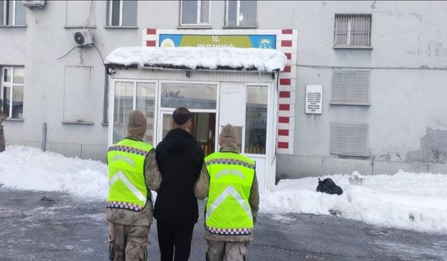 Muş'ta hırsızlık suçundan aranan şahıs yakalandı