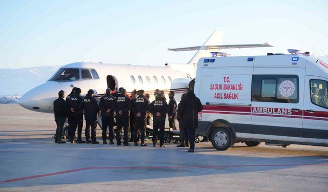 Muş'ta tedavi gören hasta, uçak ambulansla Ankara'ya nakledildi