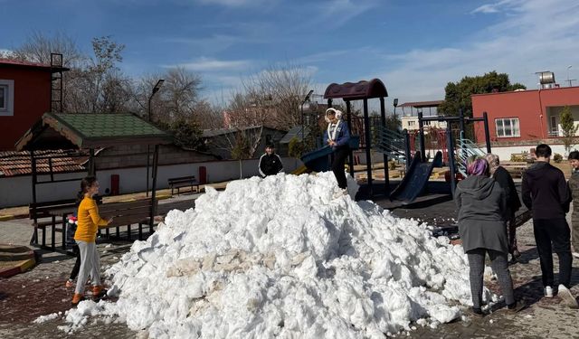 Osmaniye'de çocukların kar hasreti sona erdi