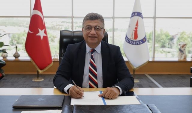 Rektör Prof. Dr. Süleyman Kızıltoprak: 'Türk bayrağı özgürlük destanıdır'