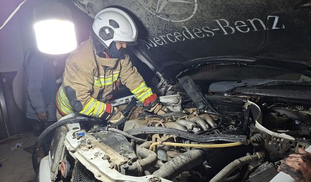 Samandağ'da otomobil yangını