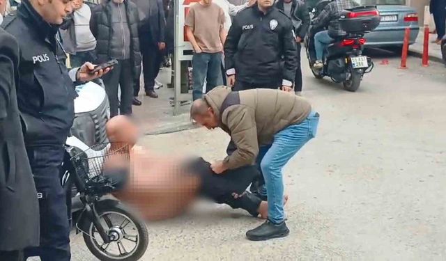 Samsun'da çıplak halde caddede dolaşan şahıs gözaltına alındı